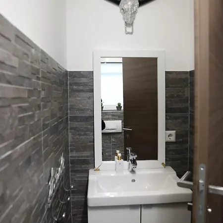 Panoramic House With Garden, Fitness بيت للعطل *